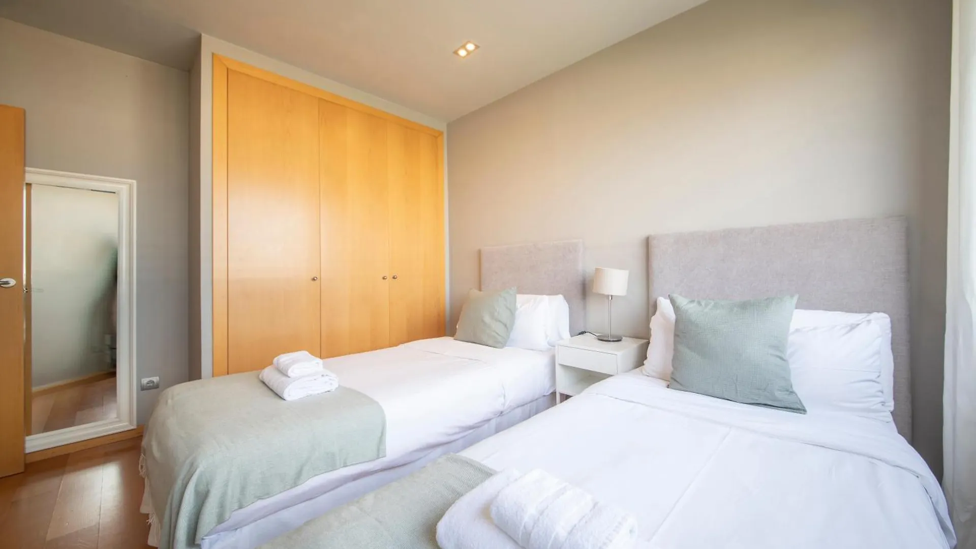 ברצלונה You Stylish Beach Apartments