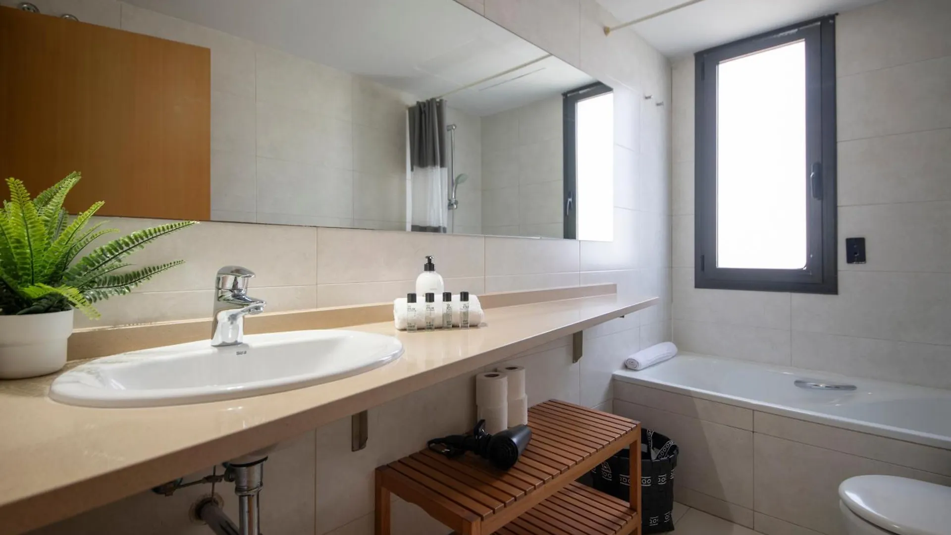 ברצלונה You Stylish Beach Apartments ספרד