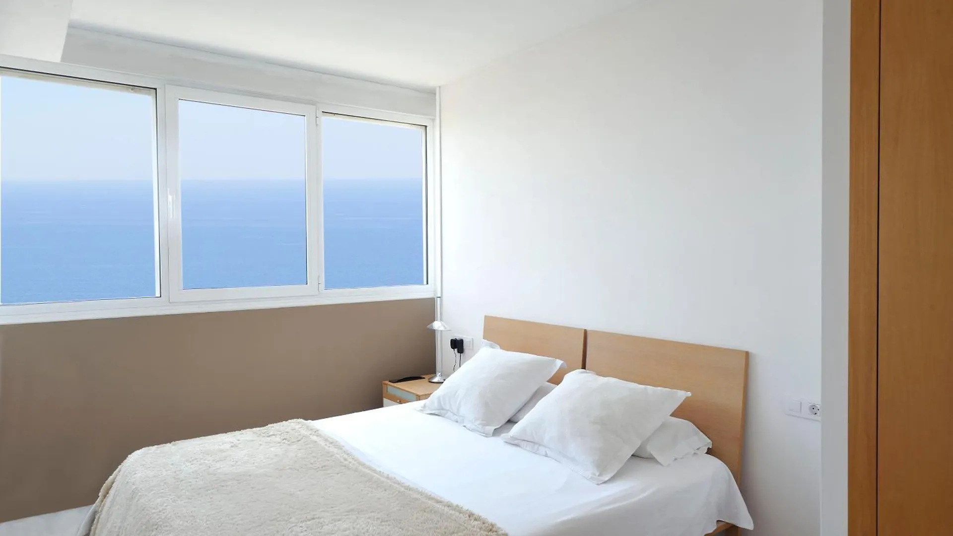 You Stylish Beach Apartments Barcelona