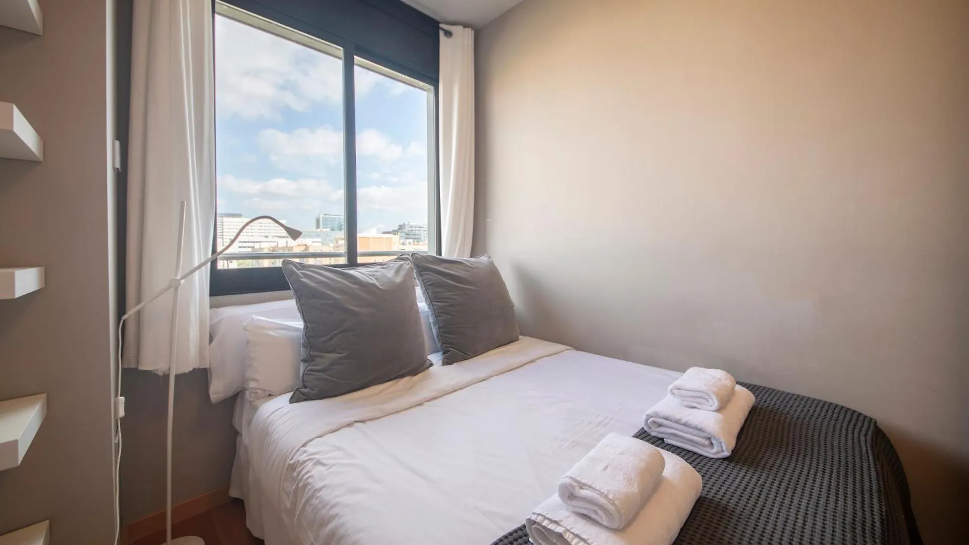 You Stylish Beach Apartments Barcelona